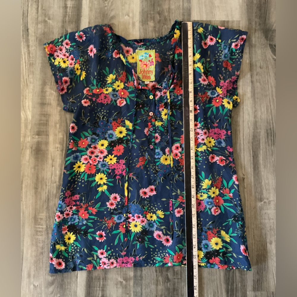 Johnny Was silk floral blouse size xs - Picture 3 of 6